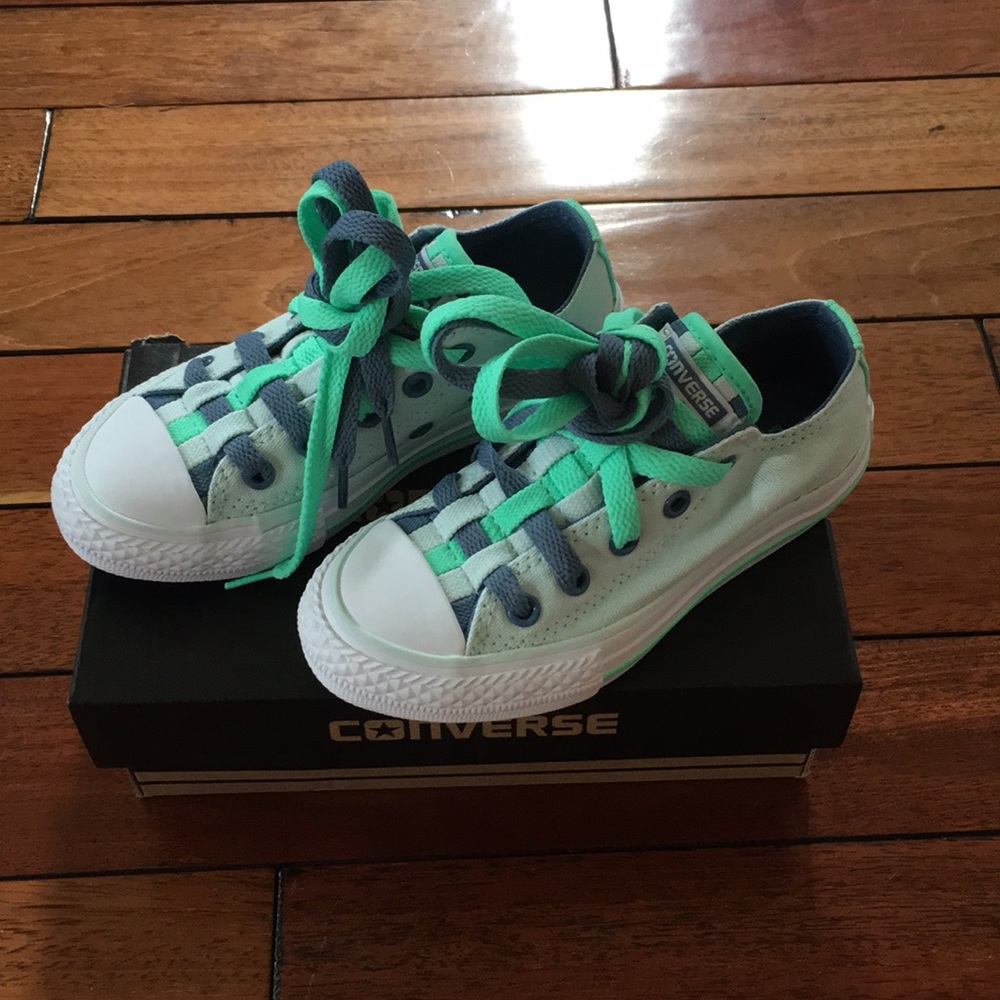 Converse girls sneakers